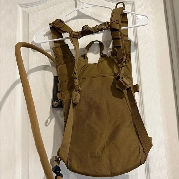 NWT CamelBak Brown Tactical Backpack ThermoBak 3L - Picture 2 of 5